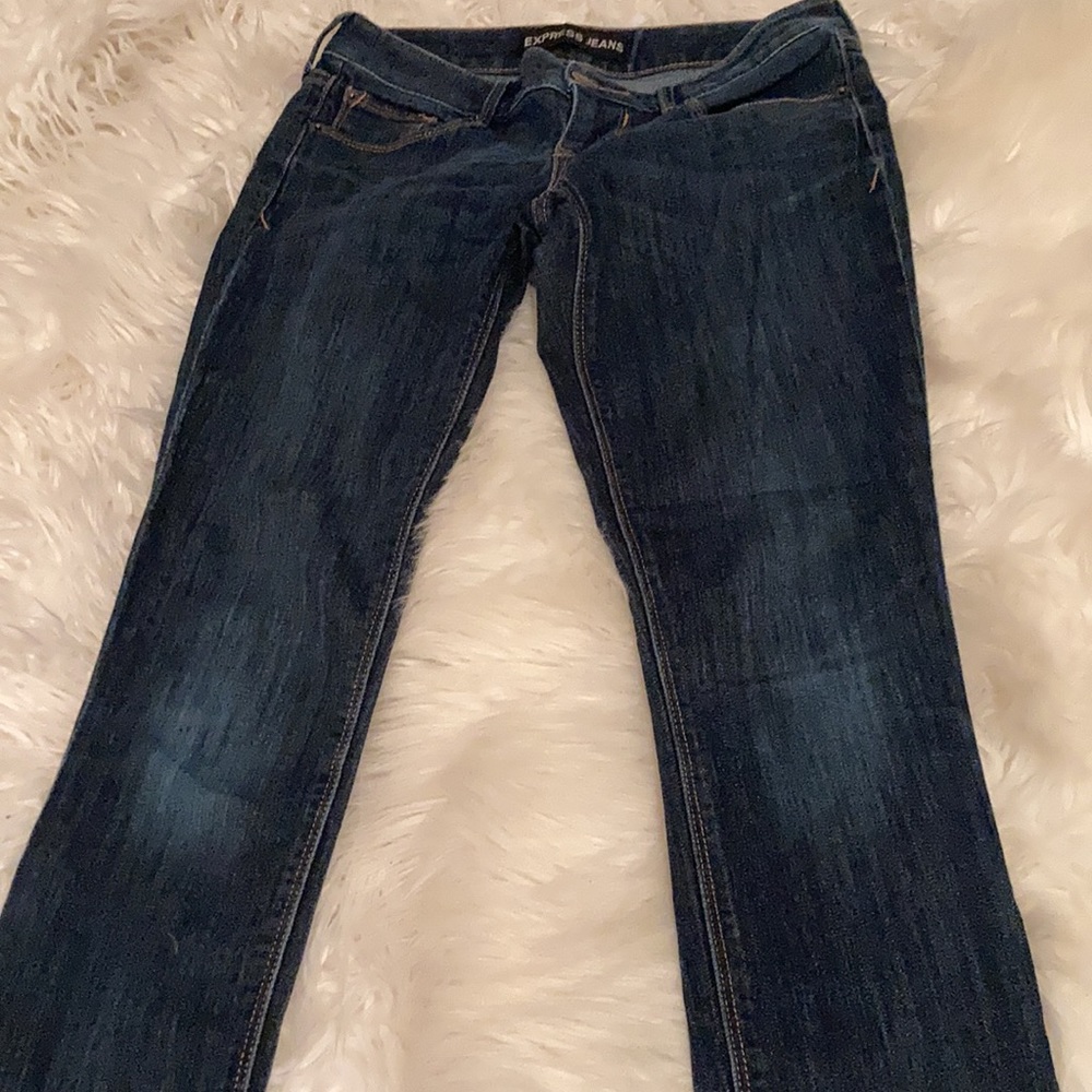 Express Women’s skinny jeans. Size 2R   Legging low rise   Great condition